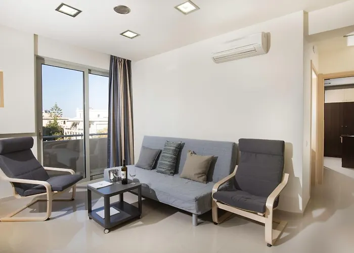 Rhodes Central Suite